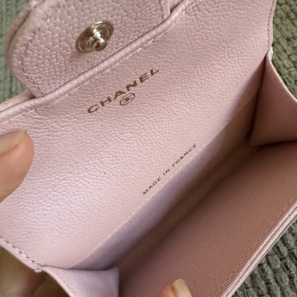 NEW CHANEL 24K Light Pink Caviar GHW Quilted Classic Snap Card Holder w/ receipt - Picture 11 of 14